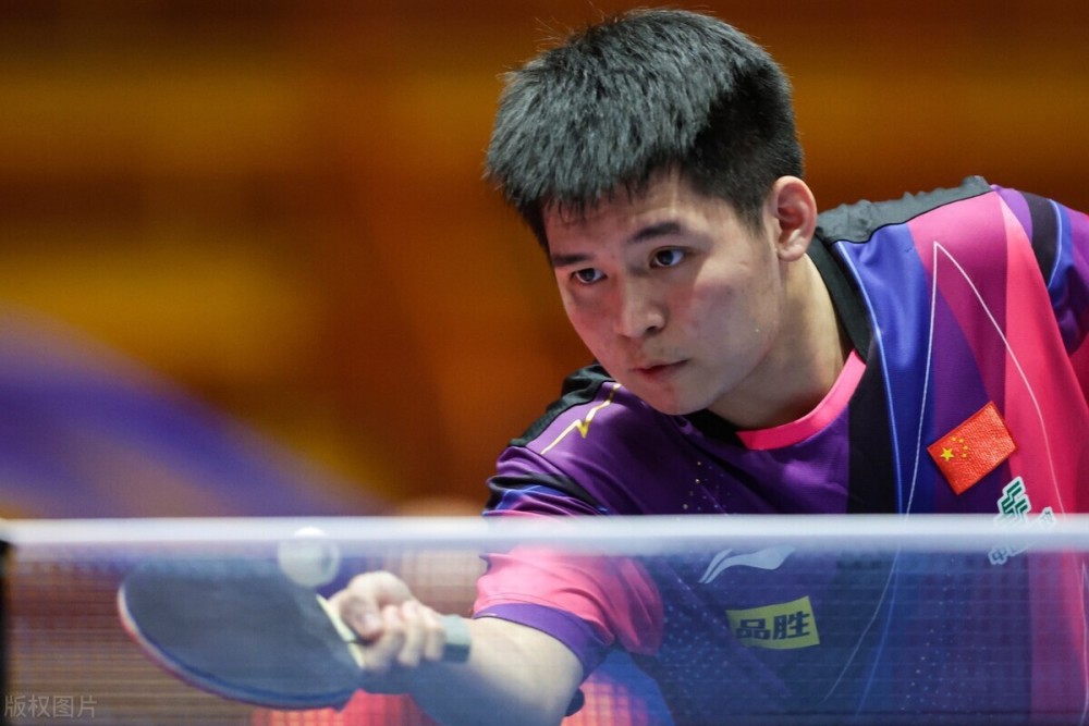 示出与世界 示出与世界