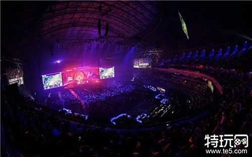 因伤病和角 因伤病和角